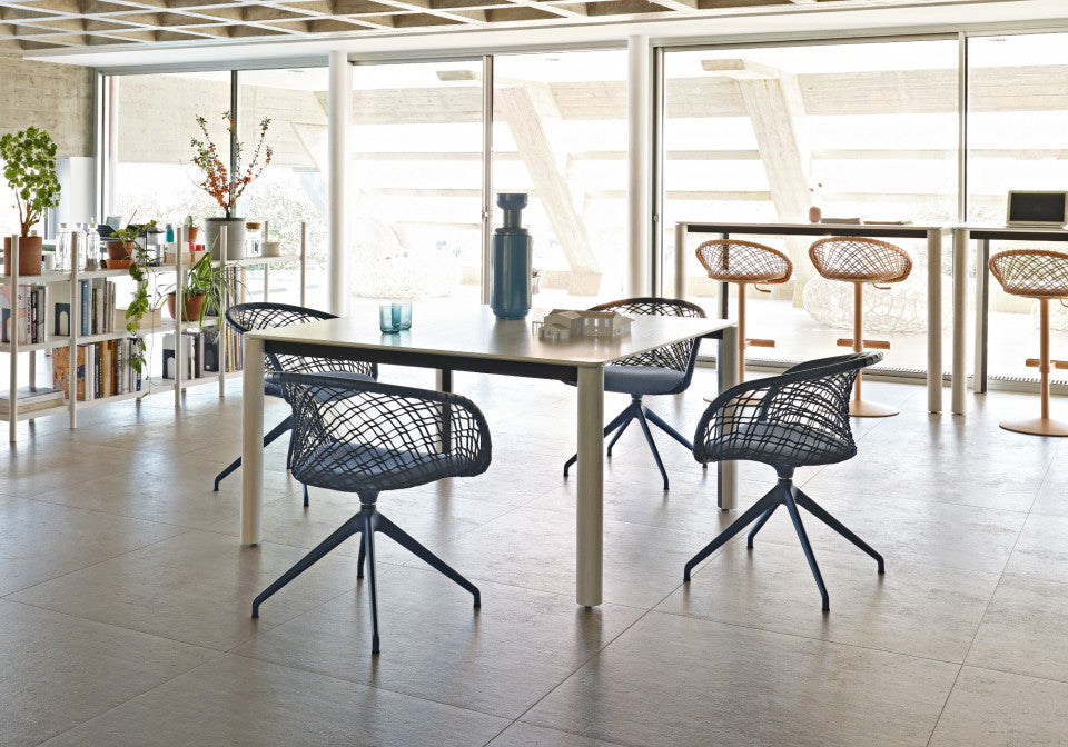 P47 CHAIR